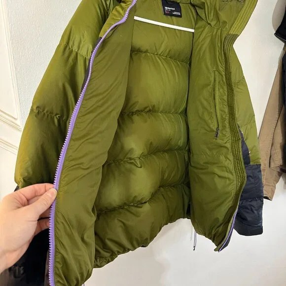 Marmot Down Coat with Integrated Hood - EUC - Picture 4 of 5
